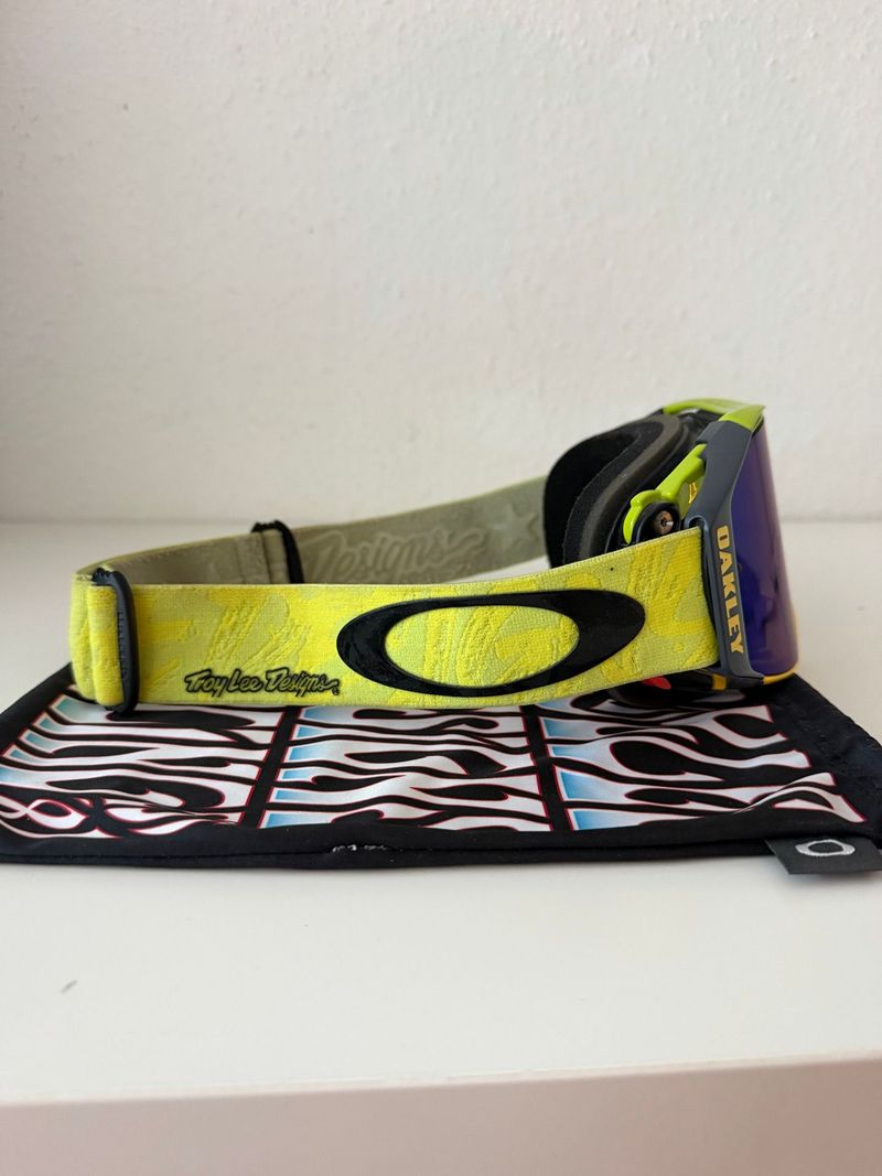 Used Oakley Airbrake Goggles 2025 Wintersport Accessories