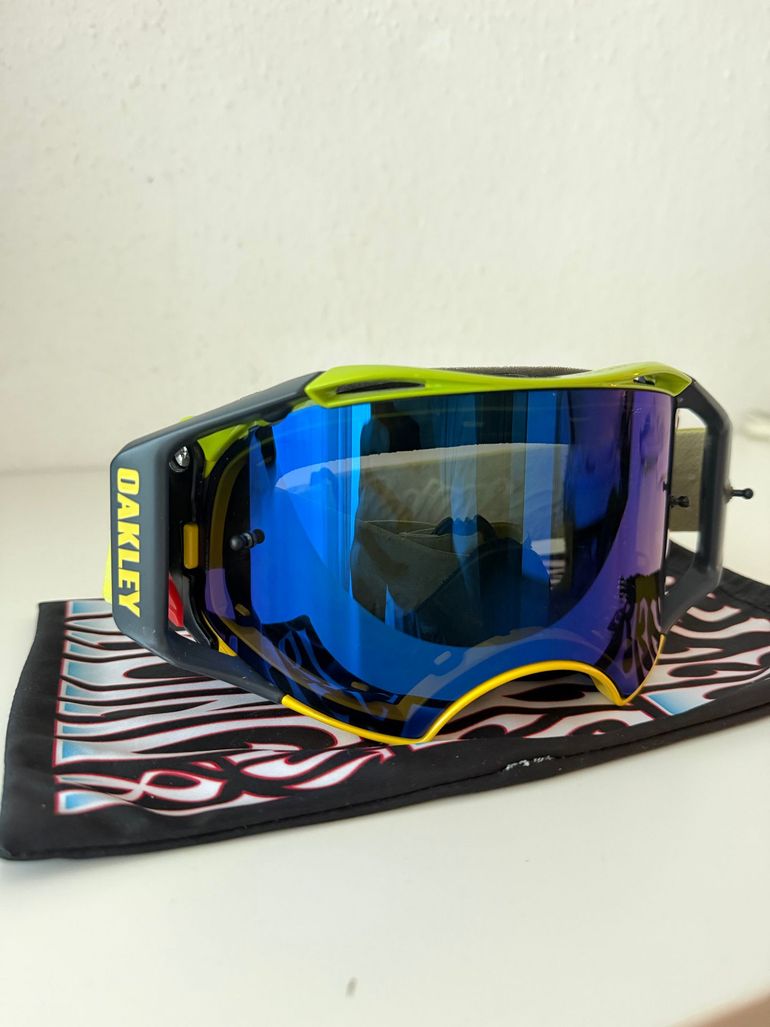 Oakley Airbrake Goggles 2025 bike d'occasion — image 2 sur 10