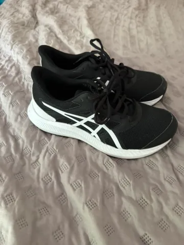 Gebrauchtes Asics Jolt 4 bike — Bild 1 von 2