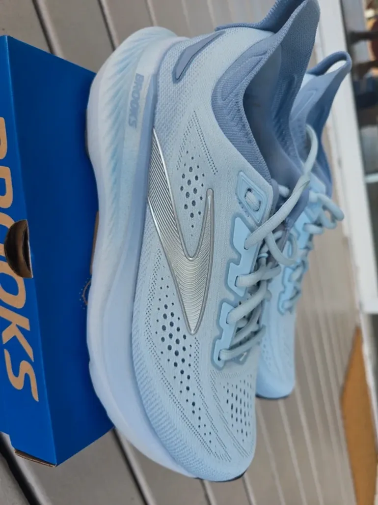 Used Brooks Glycerin 23 bike — image 5 of 7
