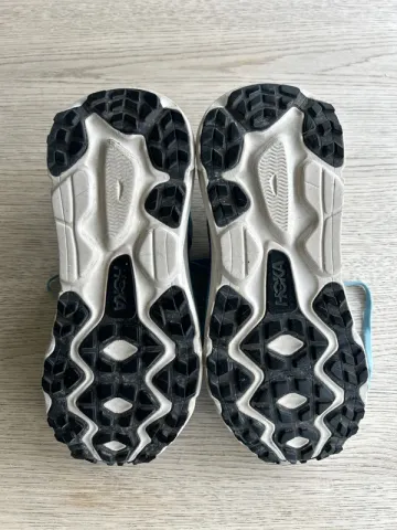 Used Hoka Challenger 7 Gore-Tex bike — image 3 of 8