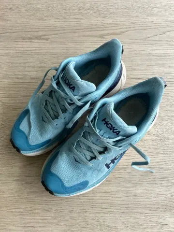 Used Hoka Challenger 7 Gore-Tex bike — image 1 of 8