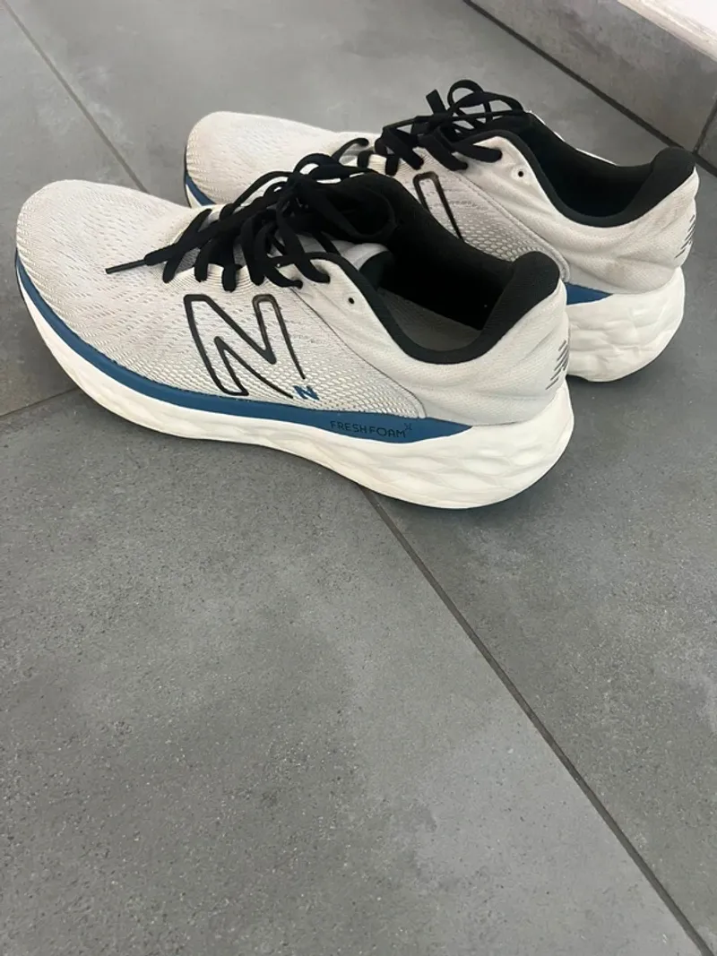 Used New Balance Fresh Foam 840 Running Shoes