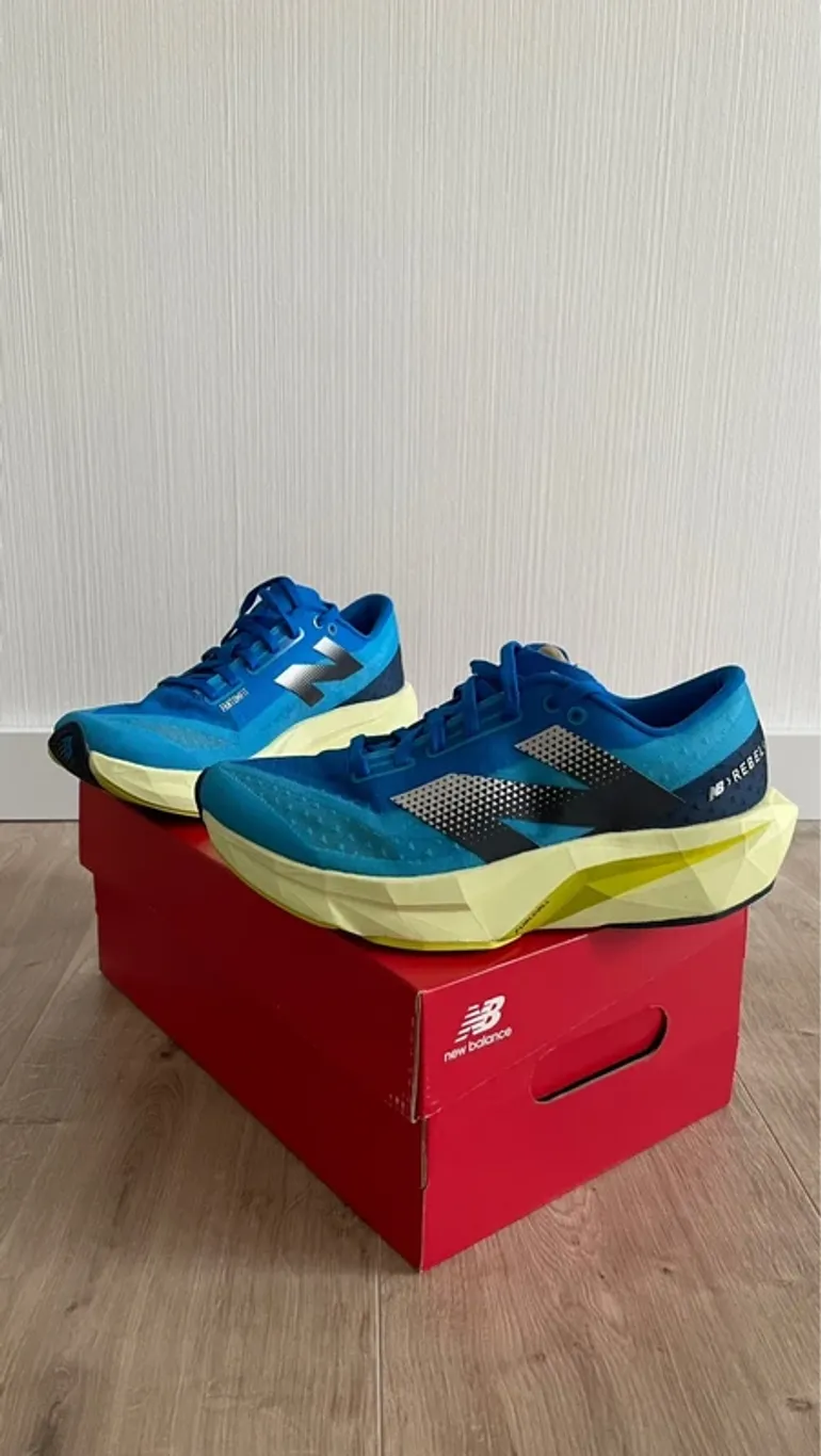 New Balance FuelCell Rebel v4 bike d'occasion — image 4 sur 13