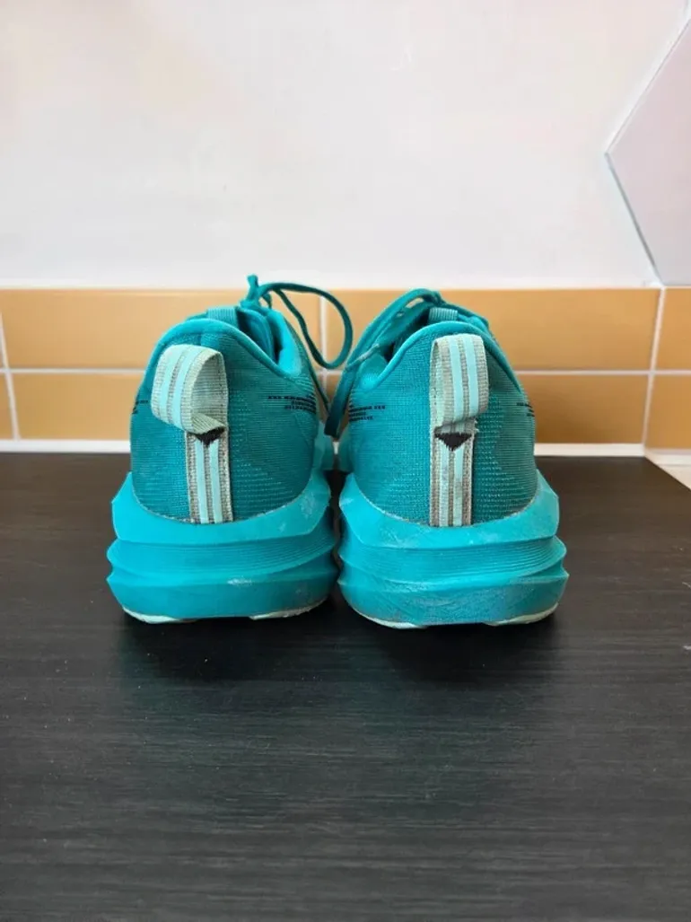 Used Asics Novablast 5 bike — image 11 of 13