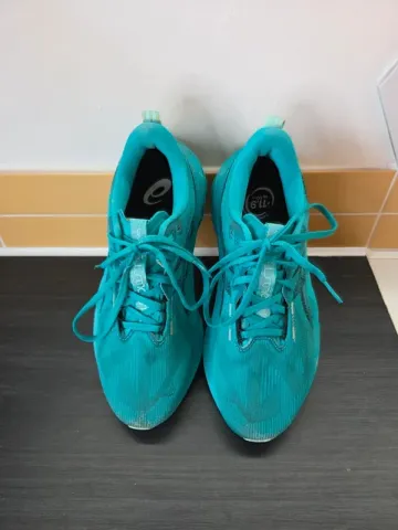 Used Asics Novablast 5 bike — image 2 of 13