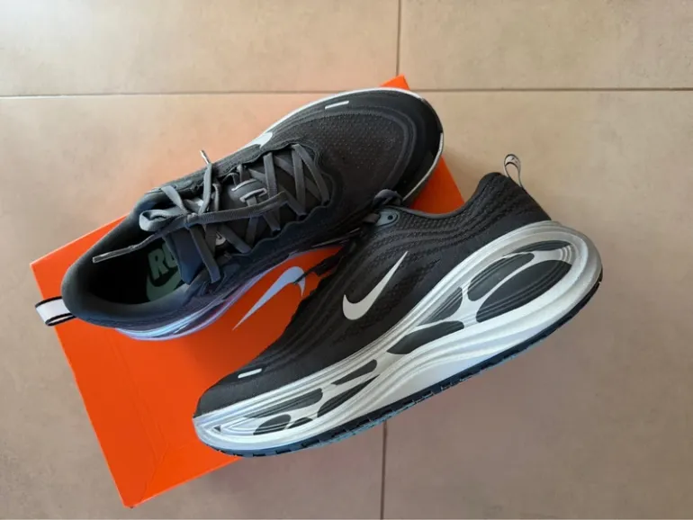 Tweedehands Nike Vomero Plus bike — afbeelding 4 van 6