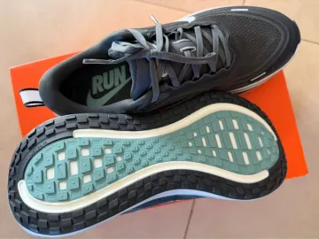 Tweedehands Nike Vomero Plus bike — afbeelding 5 van 6
