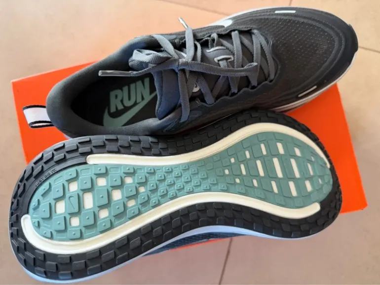 Tweedehands Nike Vomero Plus bike — afbeelding 5 van 6