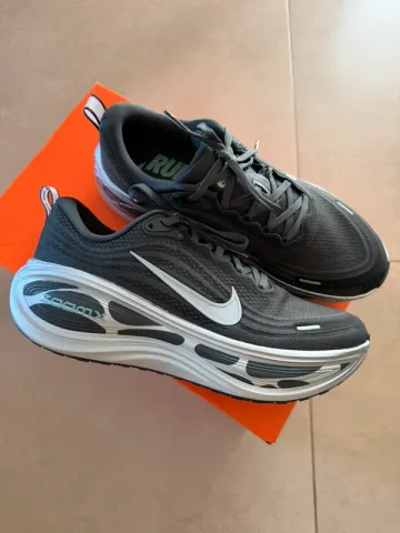 Tweedehands Nike Vomero Plus bike — afbeelding 2 van 6