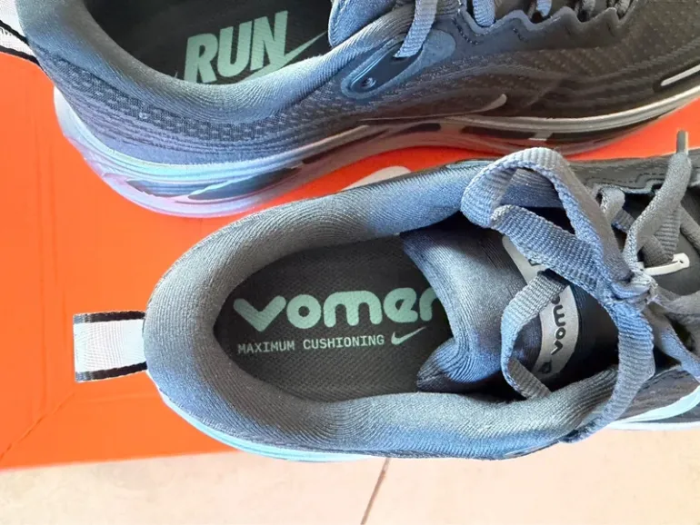 Tweedehands Nike Vomero Plus bike — afbeelding 3 van 6