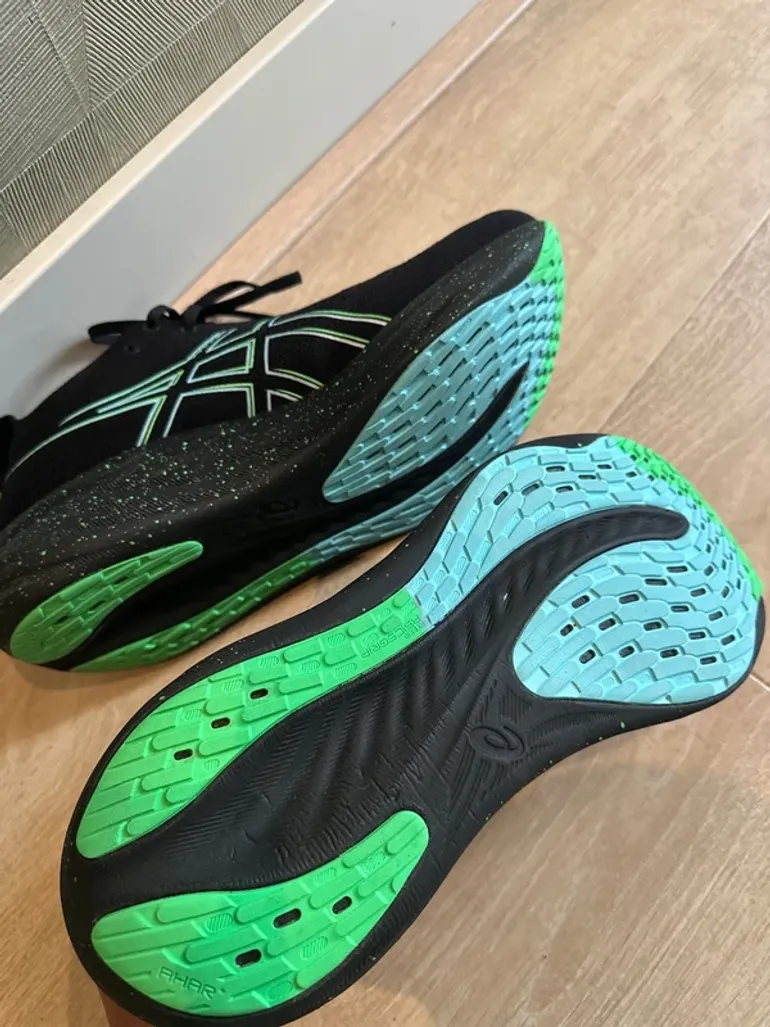 Used Asics Gel-Nimbus 26 bike — image 3 of 7