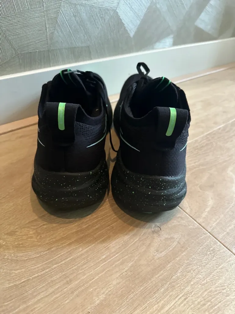 Used Asics Gel-Nimbus 26 bike — image 2 of 7
