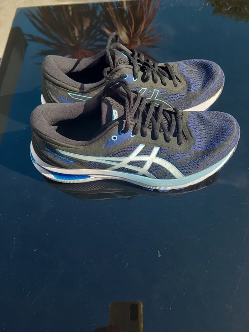 Used Asics Gel-Glorify 5 Running Shoes