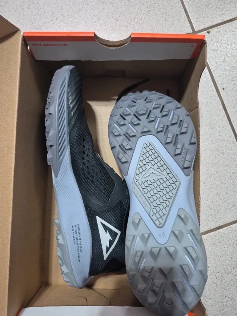 Brugt Nike Air Zoom Terra Kiger 5 bike — billede 2 af 4