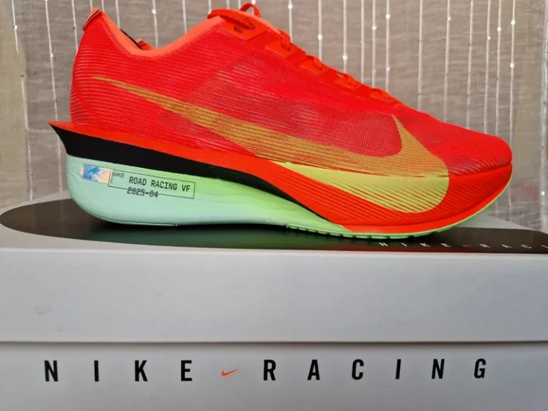Used Verde Nike ZoomX Vaporfly NEXT% 4 bike — image 7 of 7