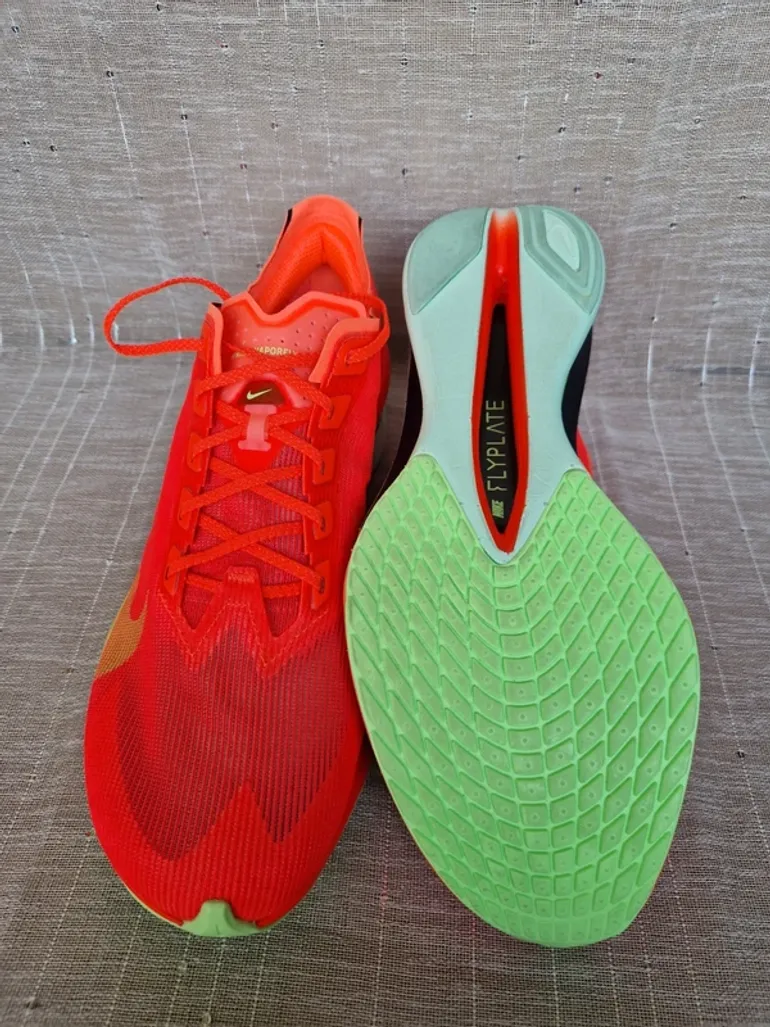 Used Verde Nike ZoomX Vaporfly NEXT% 4 bike — image 4 of 7