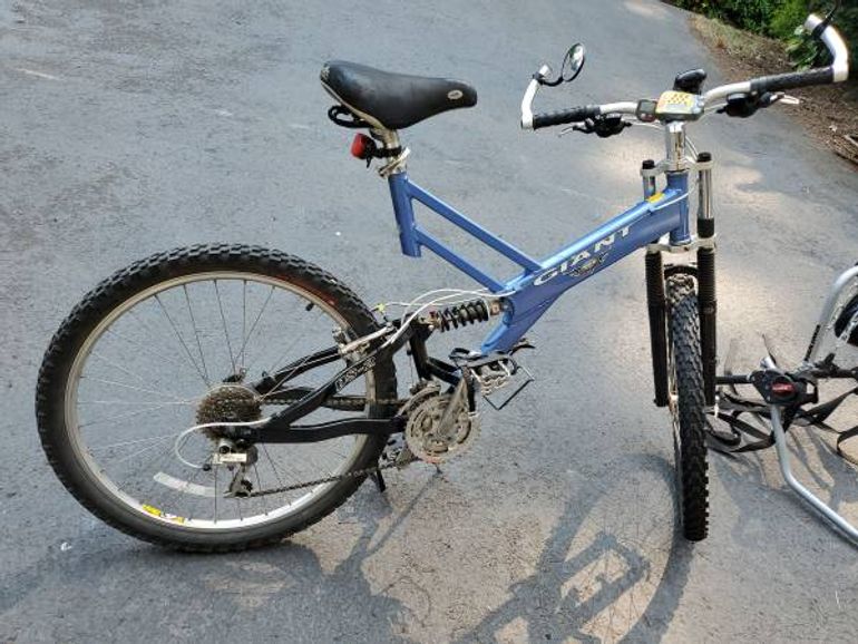 Used Giant Warp DS2 2000 bike — image 3 of 7