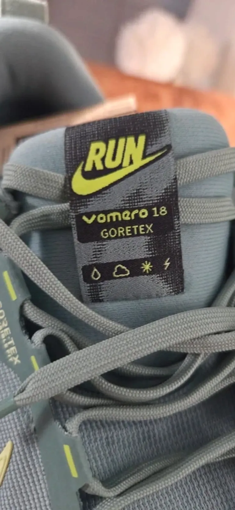 Used Nike Vomero 18 Gore-Tex bike — image 6 of 13