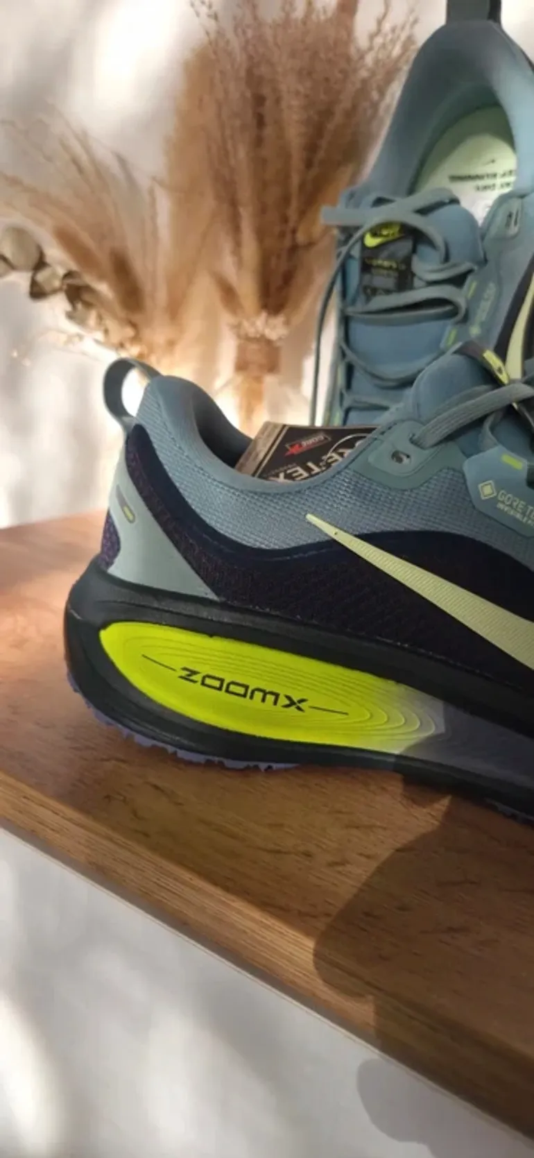 Used Nike Vomero 18 Gore-Tex bike — image 3 of 13