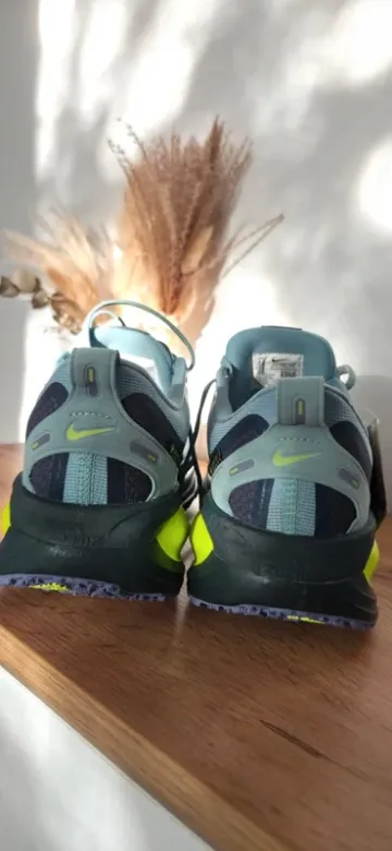 Used Nike Vomero 18 Gore-Tex bike — image 7 of 13