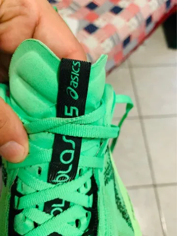 Used Asics Novablast 5 bike — image 1 of 5