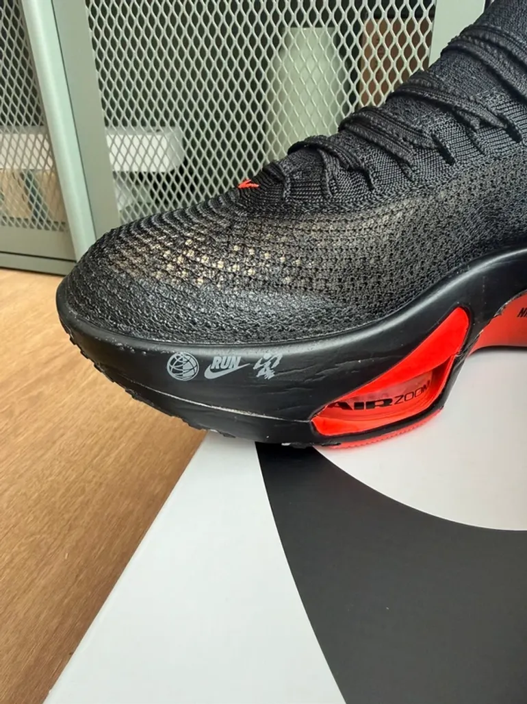Used Nike Alphafly Next% 3 bike — image 4 of 11