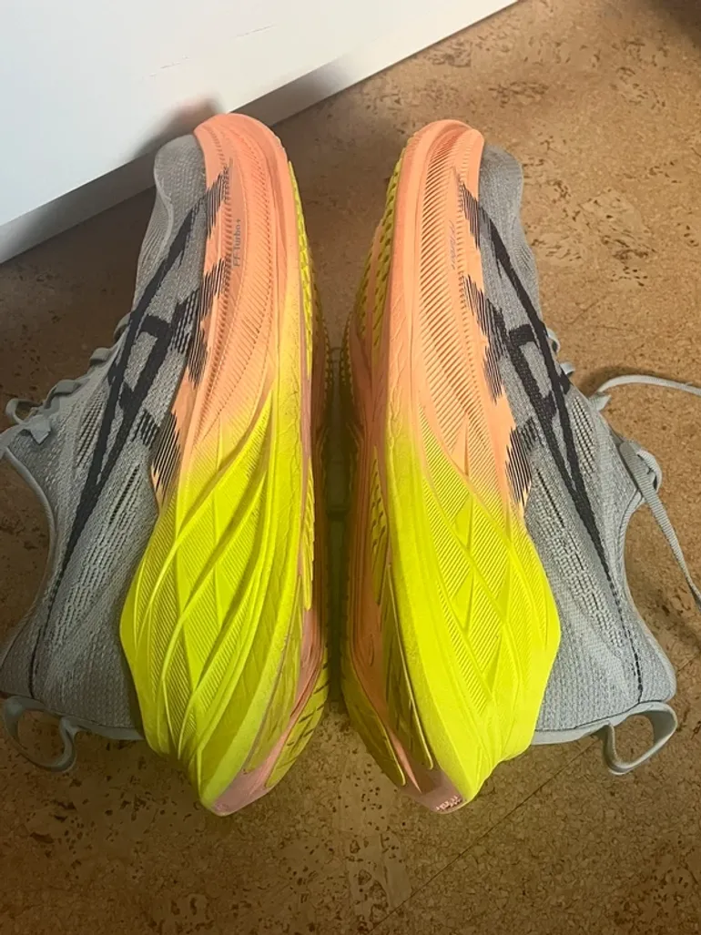 Used Asics Superblast 2 Paris bike — image 3 of 7