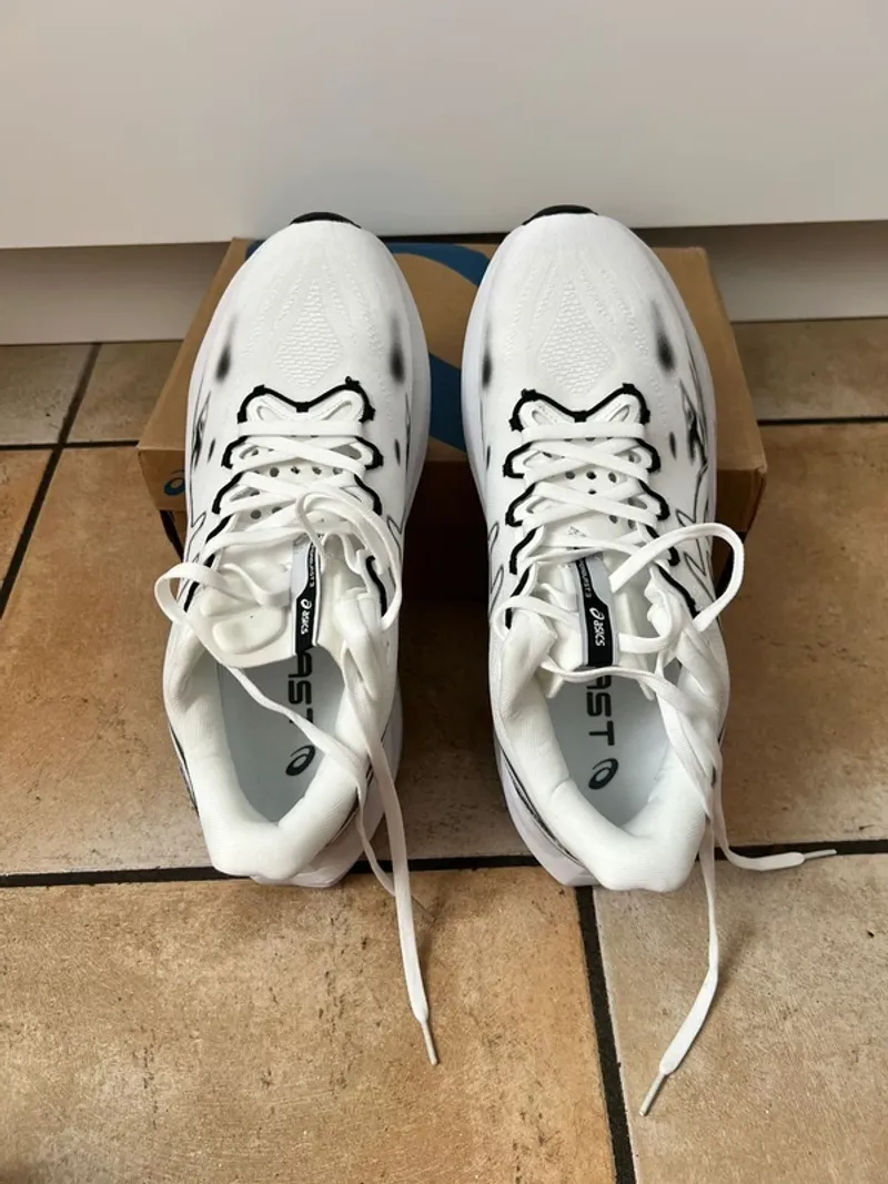 Used Asics Superblast 3 Running Shoes