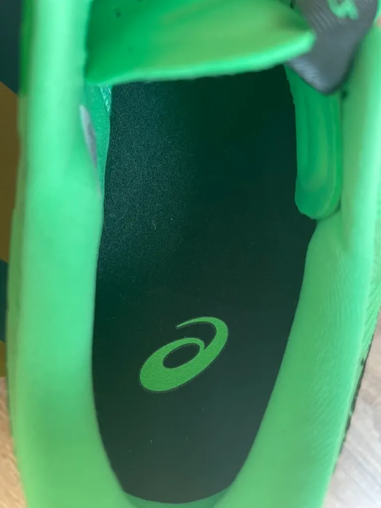 Used Asics Novablast 5 bike — image 7 of 7
