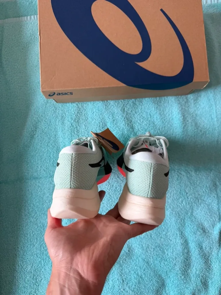 Used Asics Metaspeed Sky bike — image 6 of 11