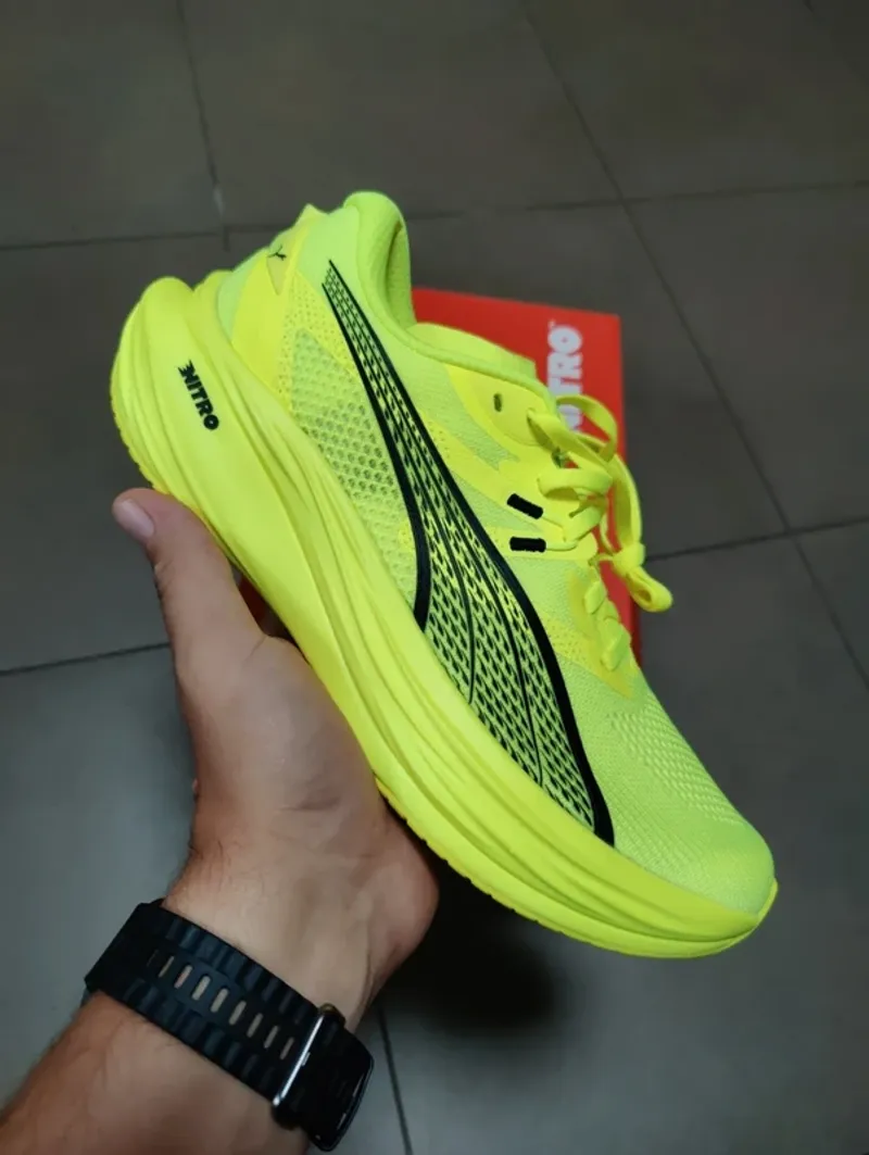 Used Deviate 3 Running Shoes