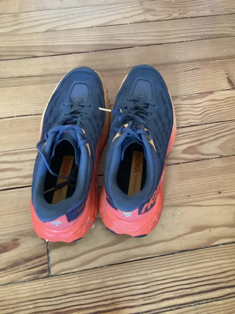 Used Hoka Speedgoat bike — image 4 of 4