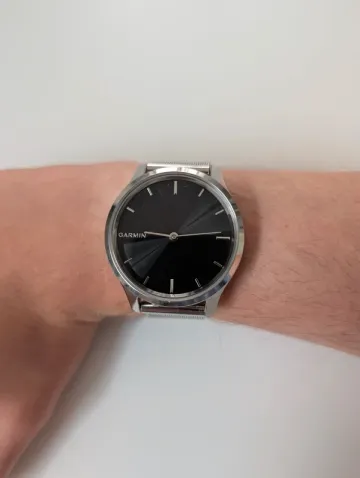 Tweedehands Garmin Vivomove Luxe bike — afbeelding 3 van 5