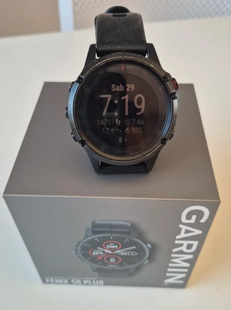 Garmin Fénis 5 plus Sapphire Electronics d'occasion