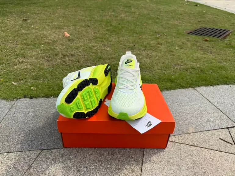 Used Nike Vomero 18 bike — image 3 of 5