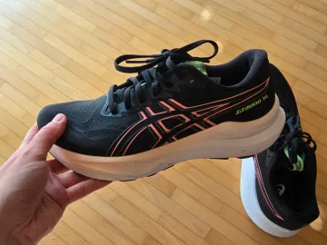 Used Asics GT-2000 14 bike — image 1 of 6
