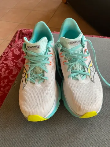 Used Saucony Kinvara 16 bike — image 2 of 8