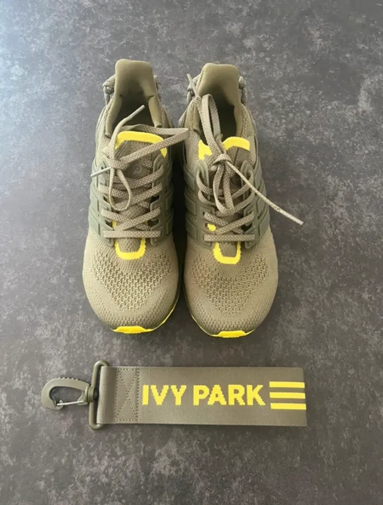 Used Adidas Ultra Boost OG Ivy Park x Peloton 2021 bike — image 3 of 6