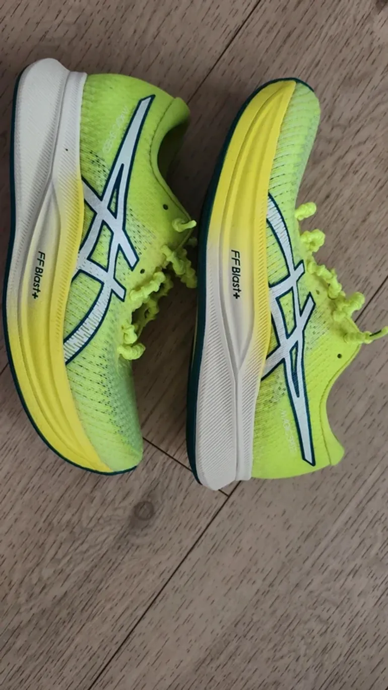 Used Asics Magic Speed 2 bike — image 2 of 5