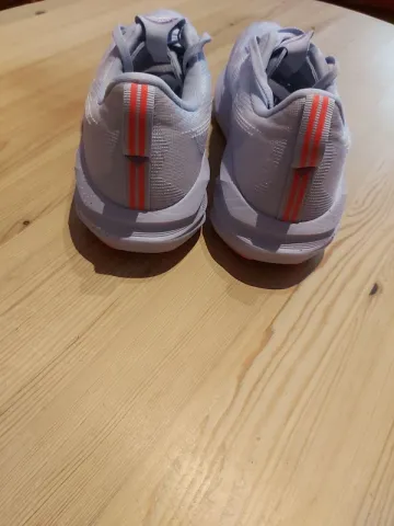 Used Asics Novablast 5 Tokyo bike — image 10 of 10