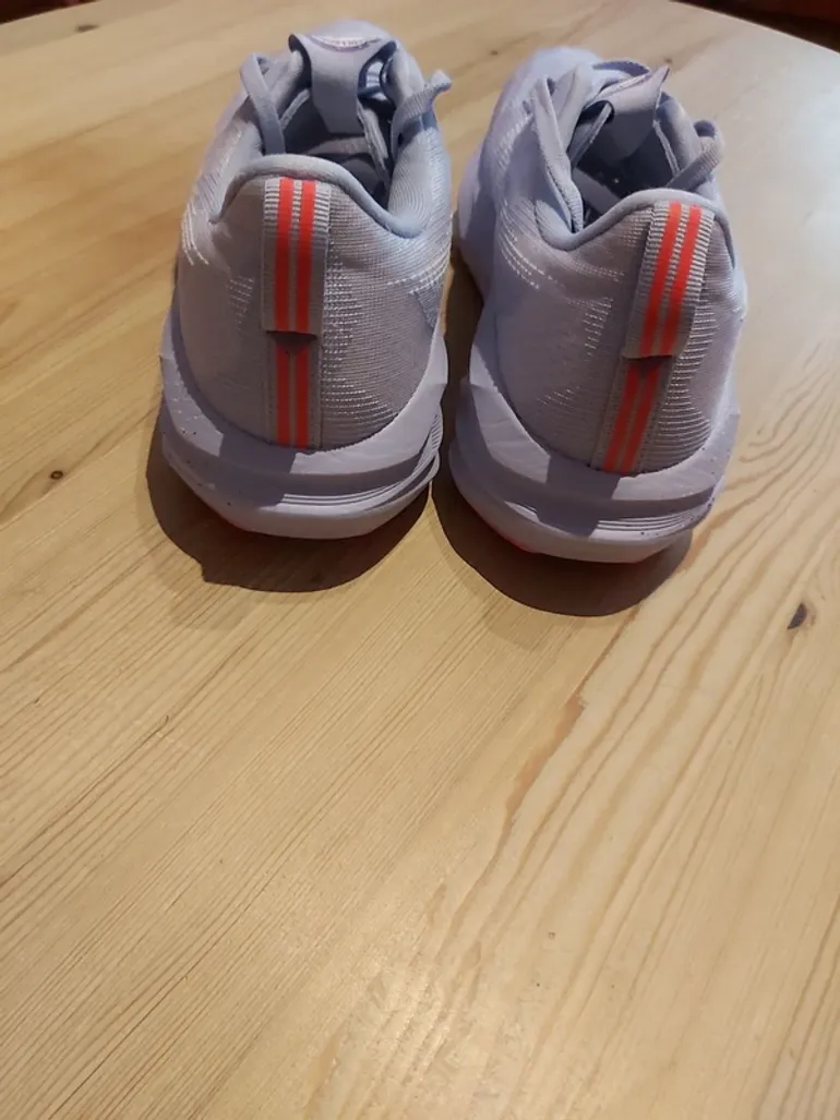 Used Asics Novablast 5 Tokyo bike — image 10 of 10