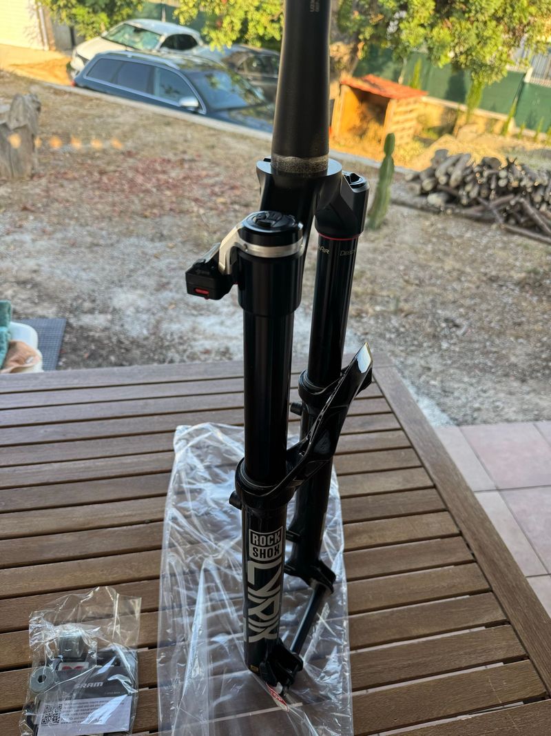 RockShox Lyrik Ultimate Flight Attendant Fork d'occasion