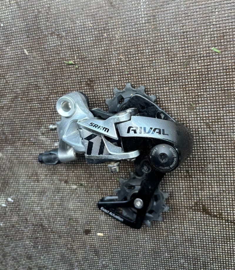 Sram Rival 11 Rear Derailleur 2025 Drivetrain & Pedals d'occasion