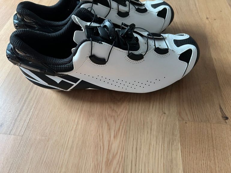 Used Sidi Tiger 2S SRS bike — image 2 of 5
