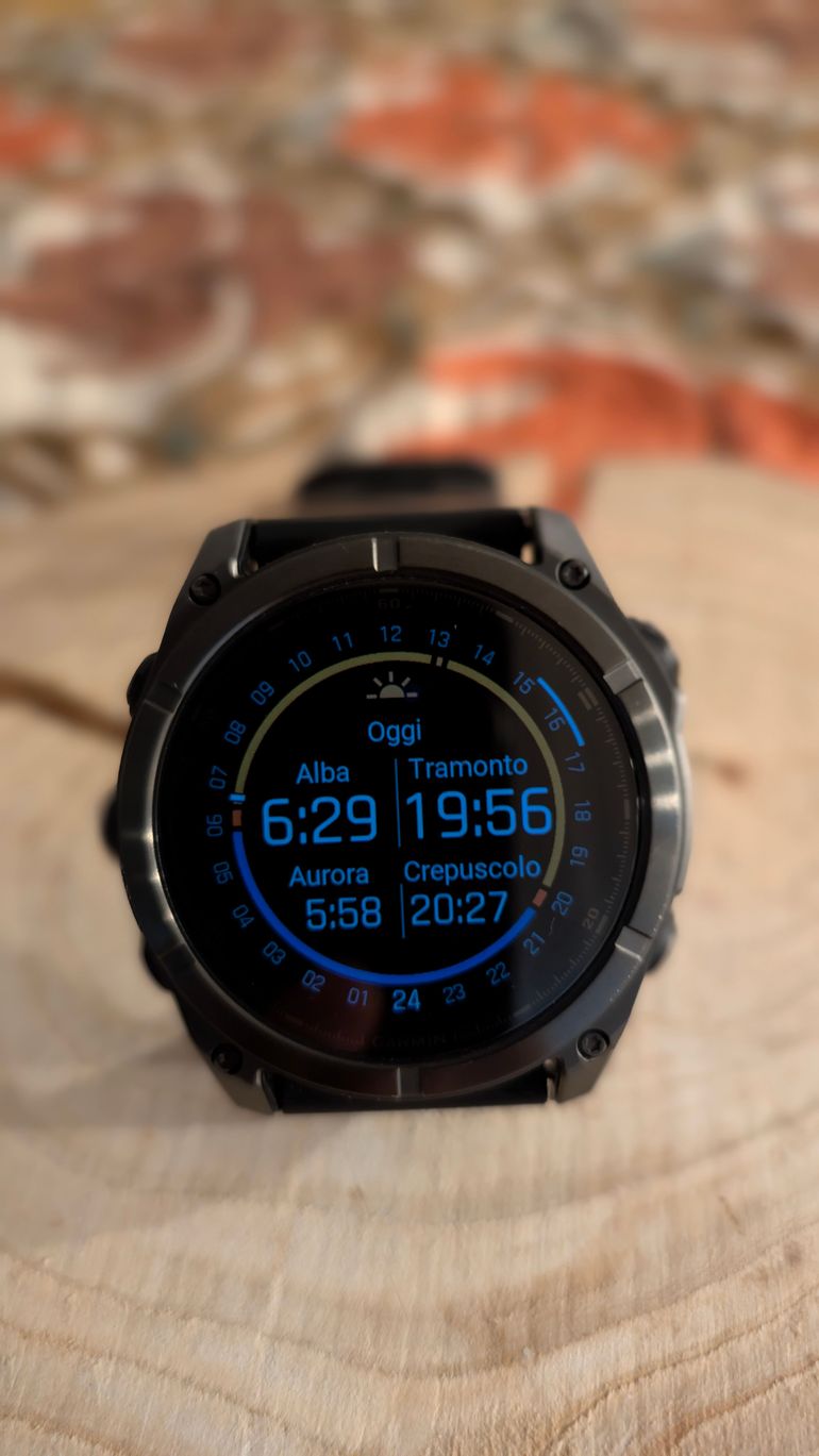 Used Garmin Fenix 8 AMOLED bike — image 10 of 13