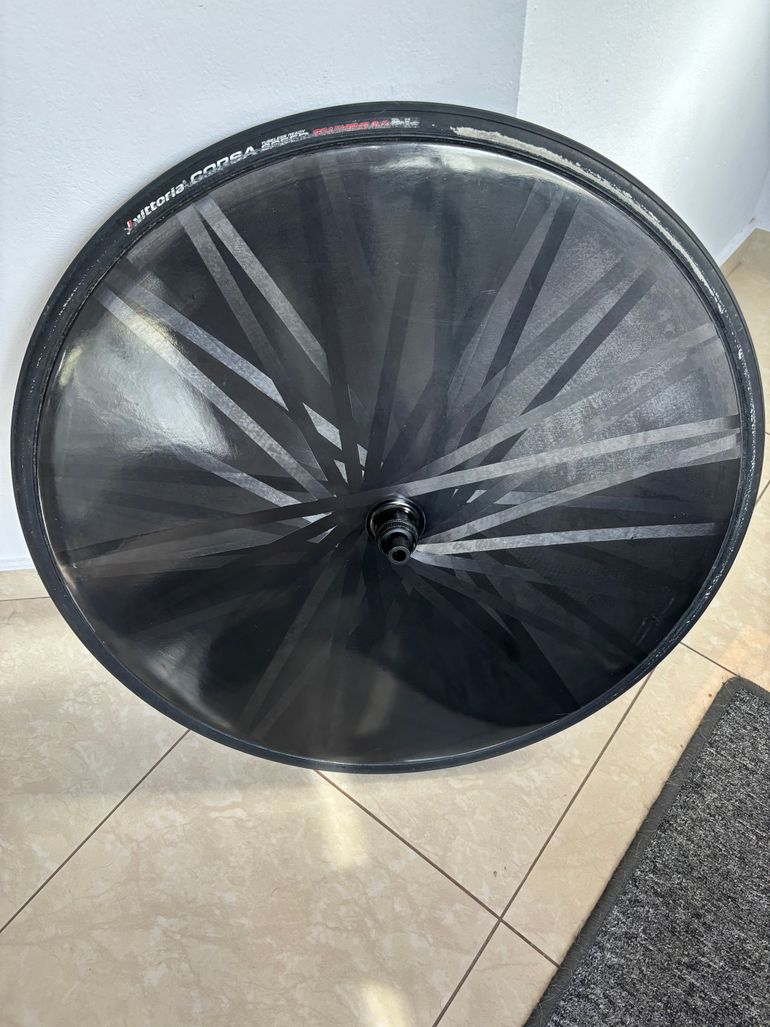 Light Bicycle Falcon Pro Disc Wheel bike d'occasion — image 2 sur 2