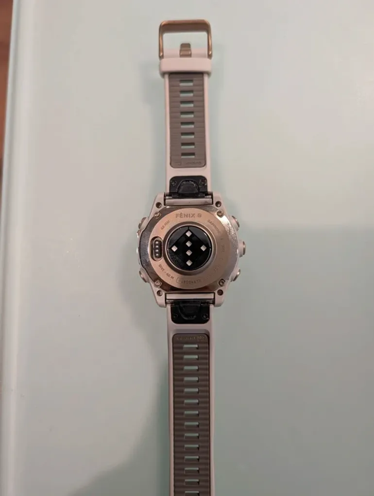 Used Garmin Fenix 8 Amoled Sapphire 43mm 2024 bike — image 3 of 4