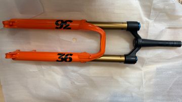 Fox 36 Grip2 2020 bike de segunda mano — imagen 1 de 5
