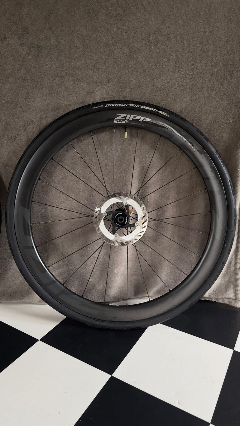 Used Zipp 303S Wheels 2024 bike — image 2 of 8